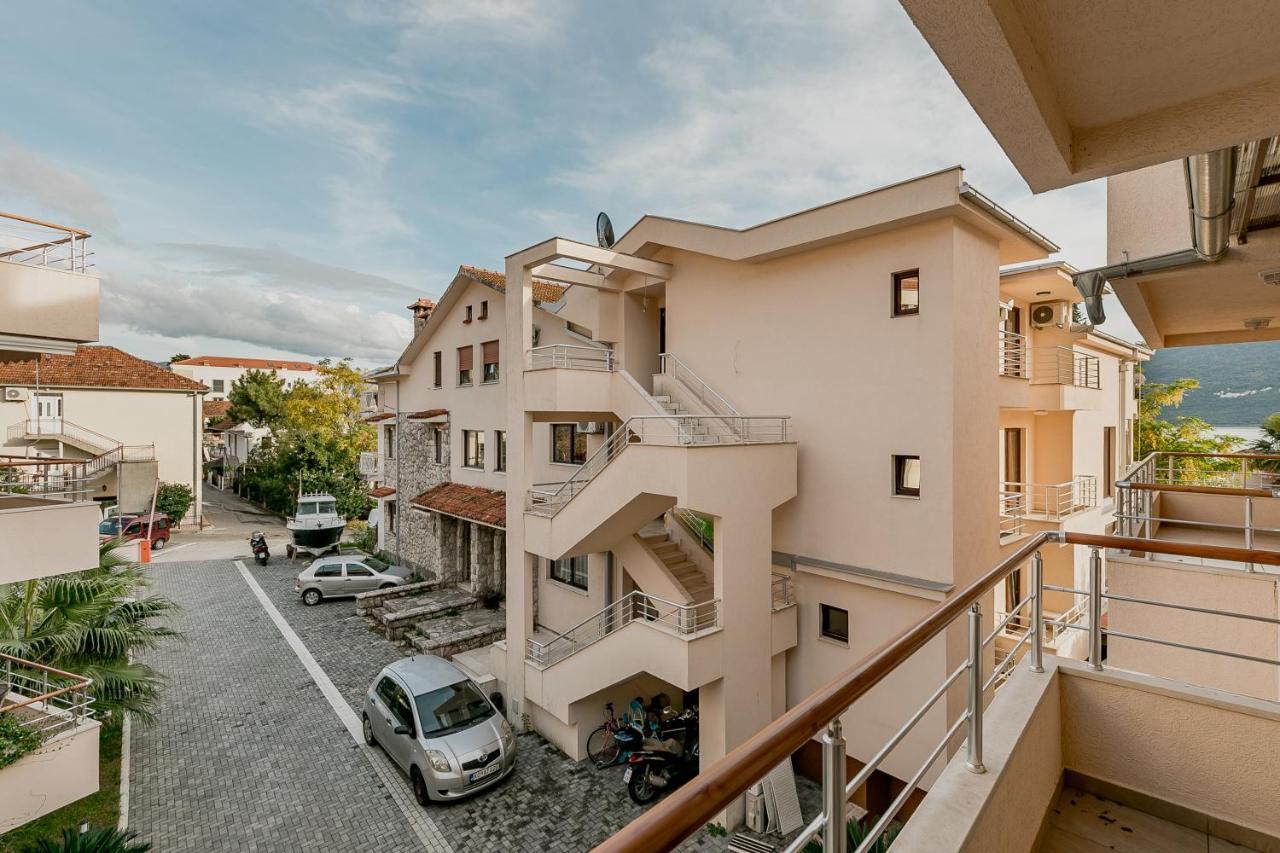 Apartments Rivijera Herceg Novi Buitenkant foto