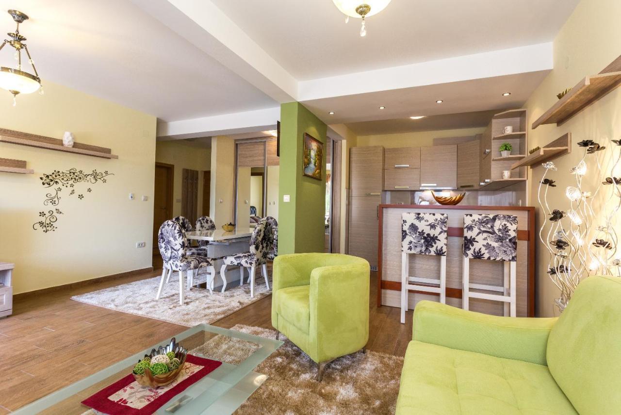 Apartments Rivijera Herceg Novi Buitenkant foto