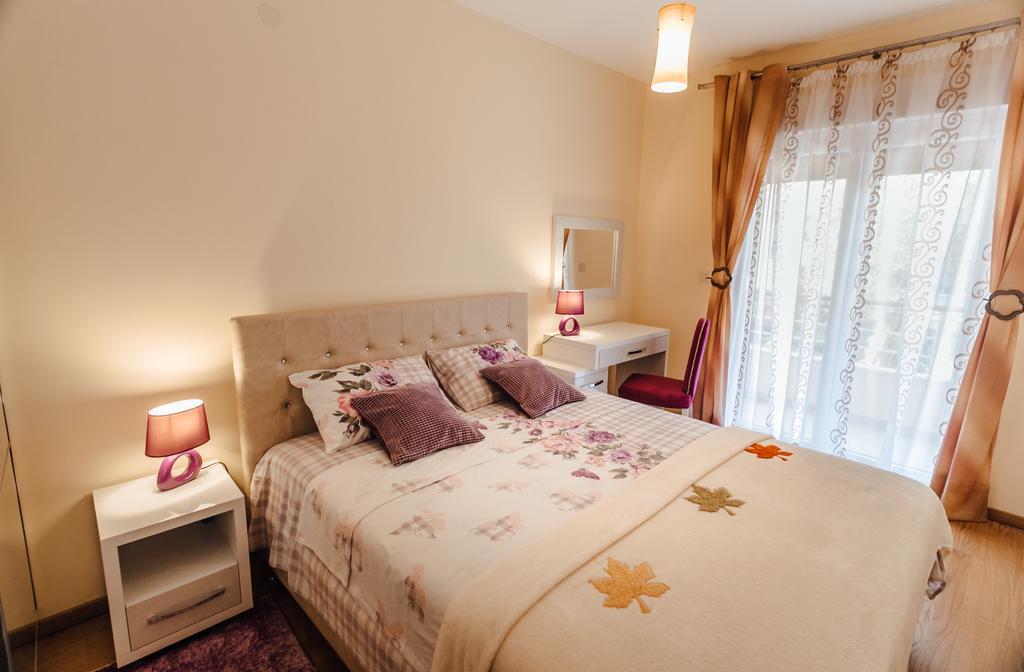 Apartments Rivijera Herceg Novi Buitenkant foto