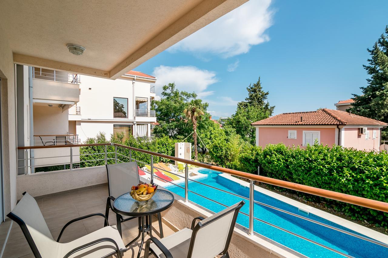 Apartments Rivijera Herceg Novi Buitenkant foto