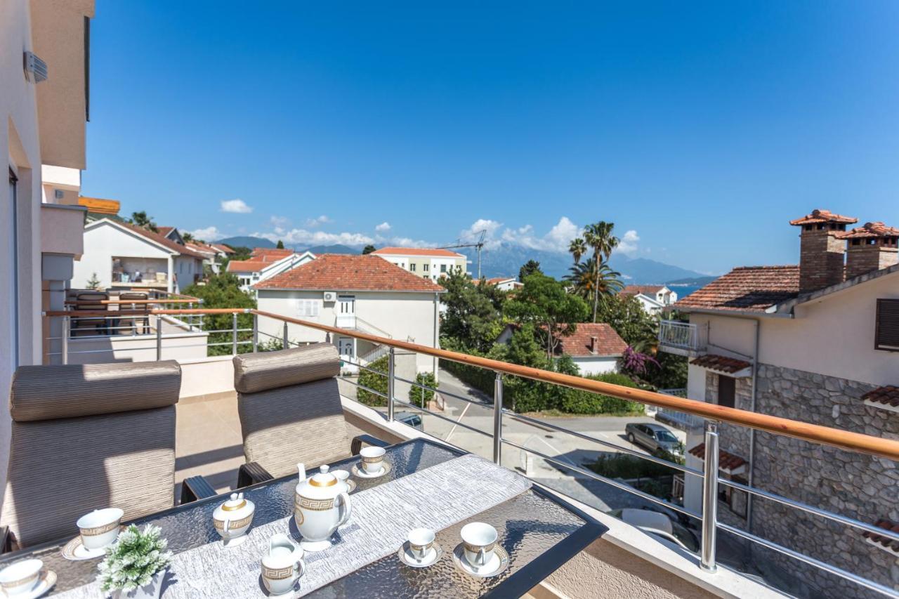 Apartments Rivijera Herceg Novi Buitenkant foto
