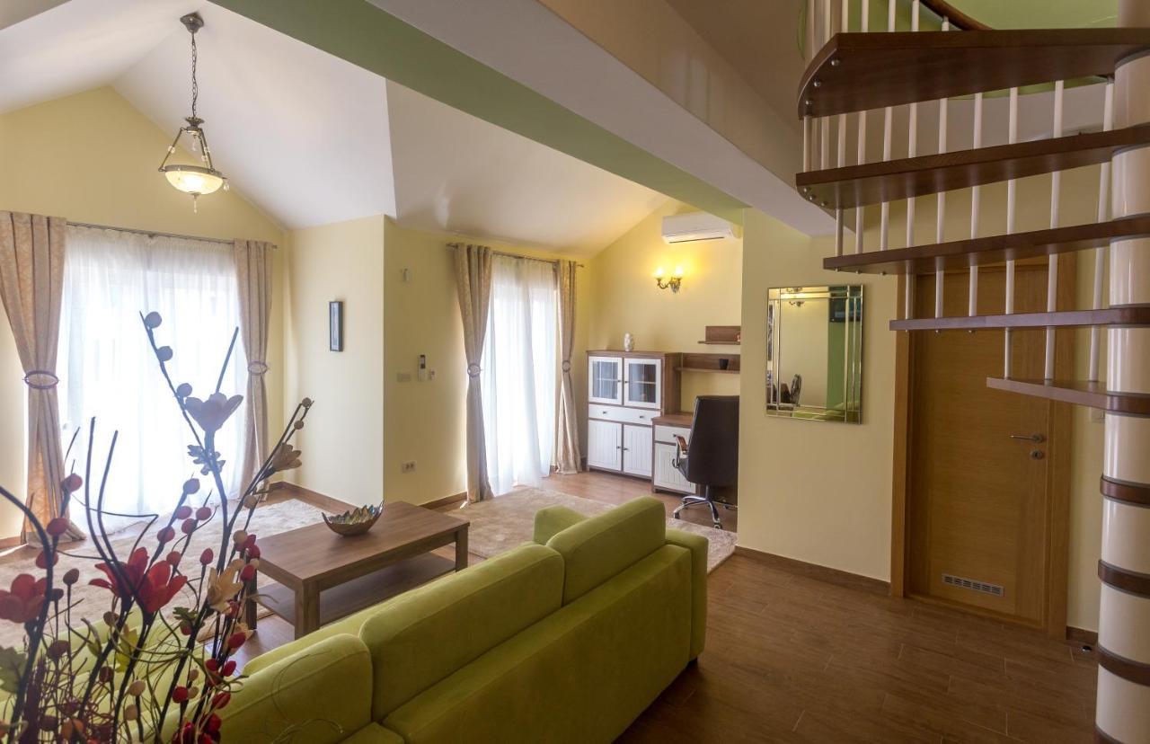 Apartments Rivijera Herceg Novi Buitenkant foto